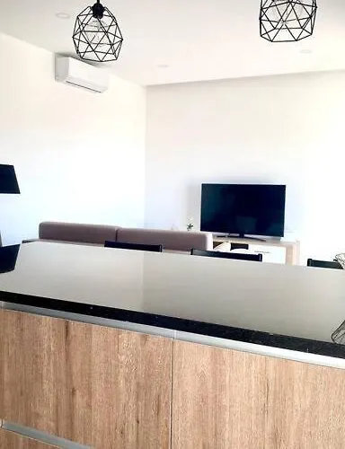 アパート Sea & *